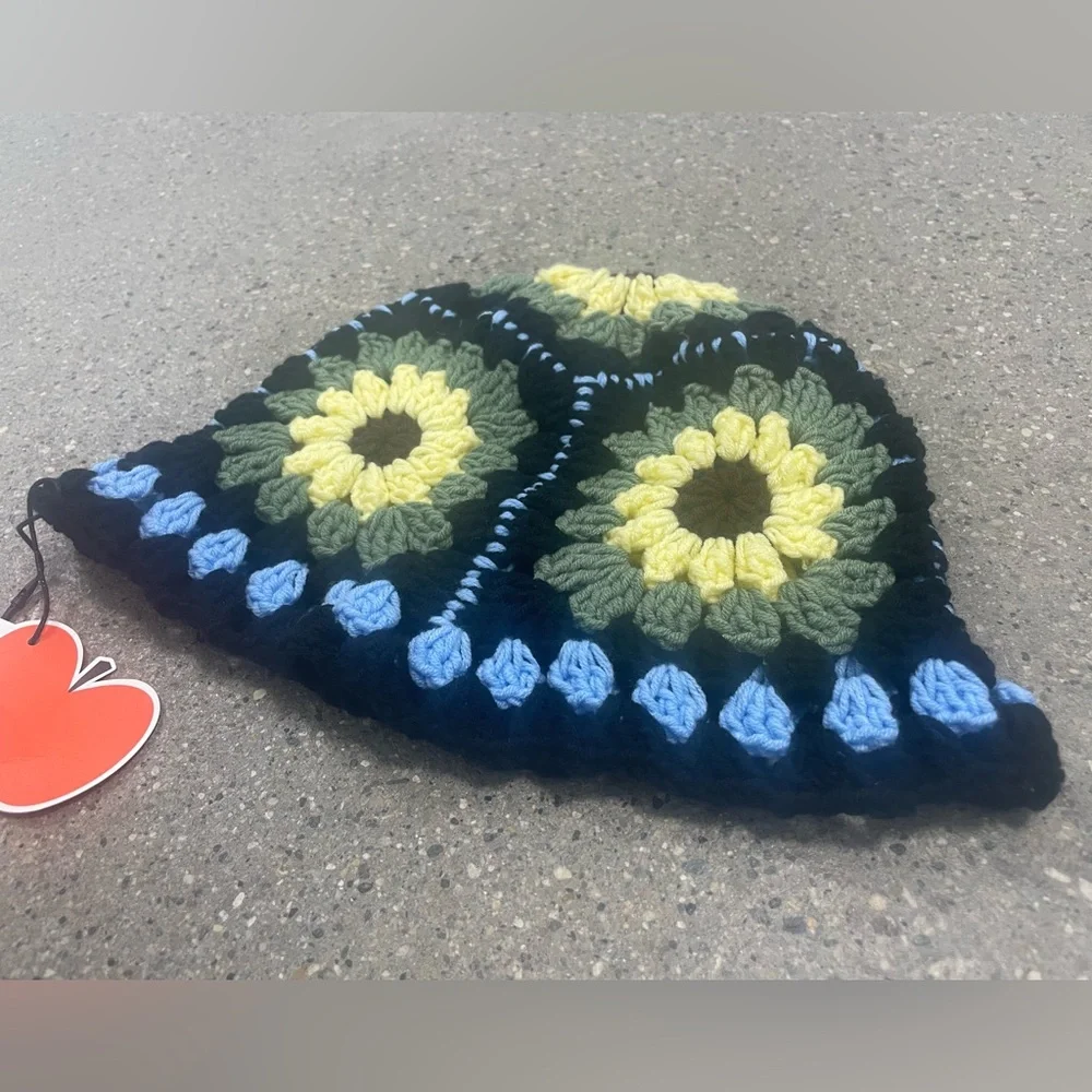 NWT Cider Crochet Sunflower Bucket Hat, stylish cap for looking cute! - Picture 3 of 14